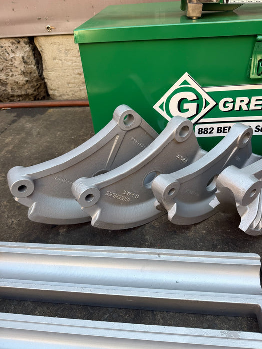 GREENLEE 882 Hydraulic Pipe Bender 1-1/4 - 2 RIGID EMT With Hand Pump