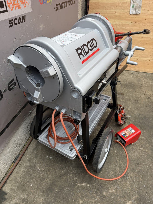 Ridgid 1224 Threader Pipe Threading Machine 1/2 to 4” 714 711 die Heads.  Works