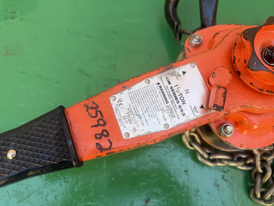 CM Series 653 1-1/2 Ton Lever Chain Hoist 12 Ft Lift Manual Come Along