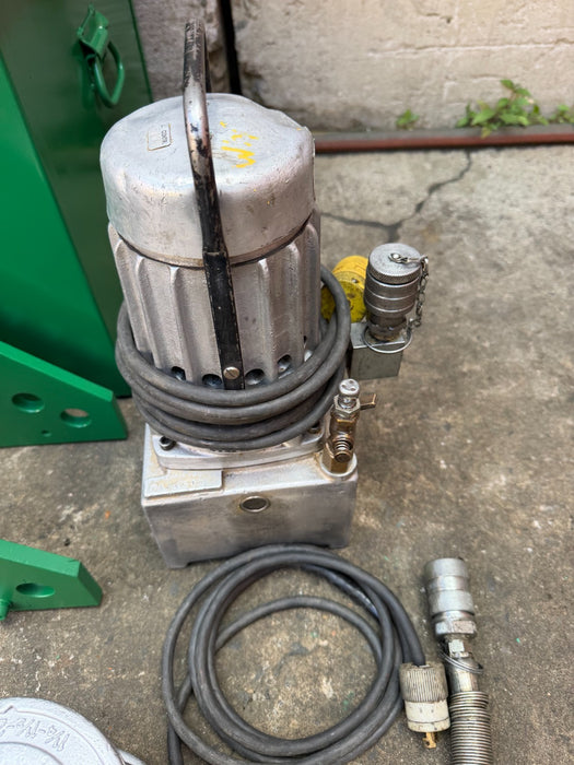 Greenlee 777 Hydraulic Pipe Conduit Bender 1-1/4" to 4" Rigid Electric Pump
