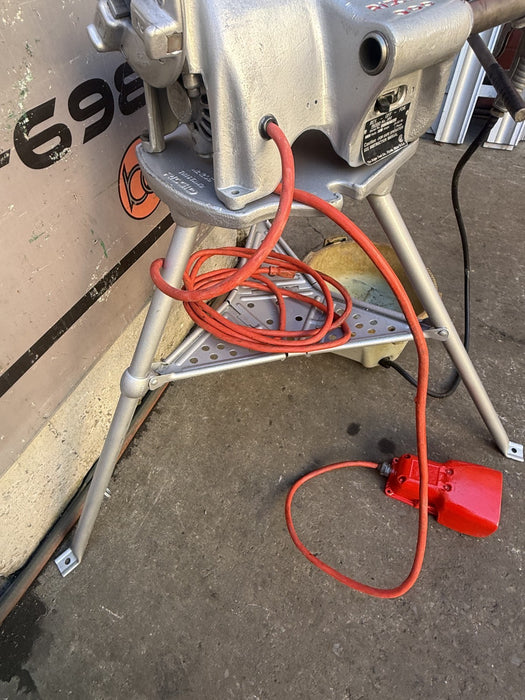 RIDGID 300 Pipe Threader Treading Machine. Oiler, Die, Cutter, Stand Works Great