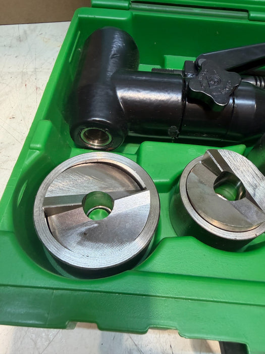 Greenlee 7907SB Hydraulic Knockout Punch Driver Kit NEW Hydraulic driver 1/2-2"