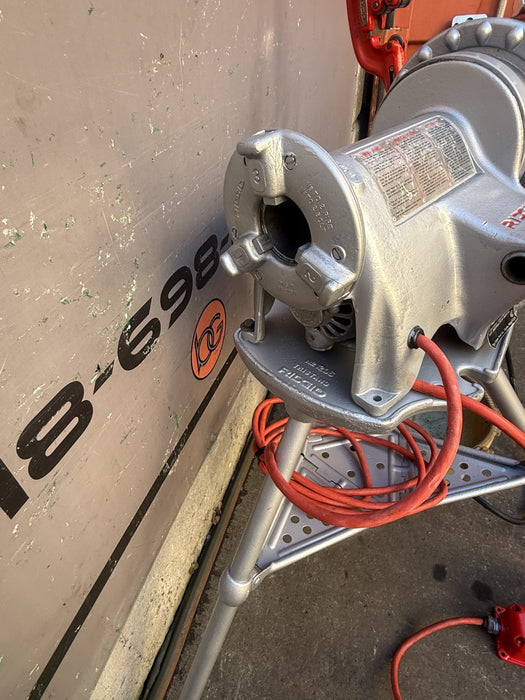 RIDGID 300 Pipe Threader Treading Machine. Oiler, Die, Cutter, Stand Works Great
