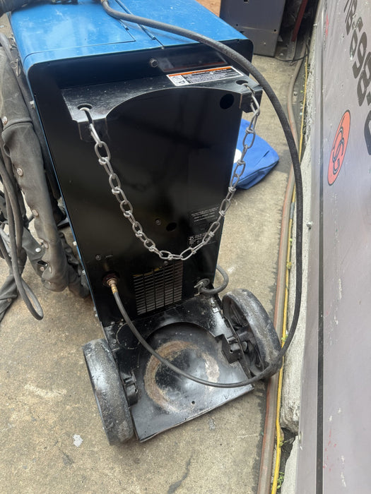 Miller Millermatic 350P Pulse Aluminum Welder with Gun.  Works Fine.