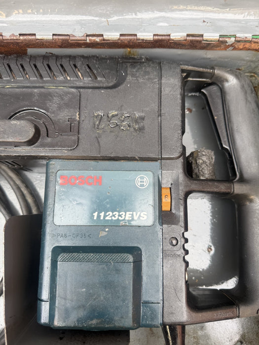 Bosch 11233EVS 1-1/2-Inch Rotary Hammer with Bits.  Works Great.