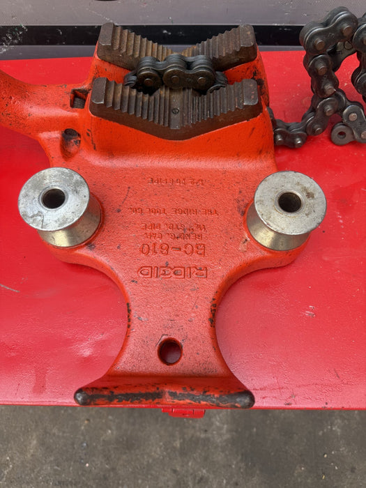 RIDGID 40215 BC-810 Bench Top Screw Chain Vise 8” Pipe Capacity Heavy Duty
