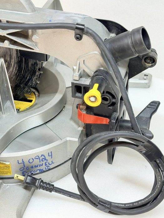 DEWALT DWS715R 12" 15 Amp Single Bevel Compound Miter Saw And Blade Mint!