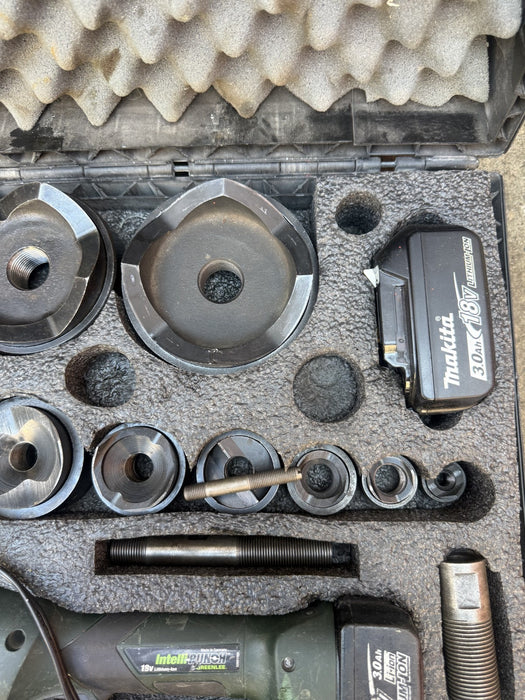 Greenlee Intelli-Punch 11-Ton Hydraulic Knockout Punch Set 1/2" - 4"  8/7/26 #3