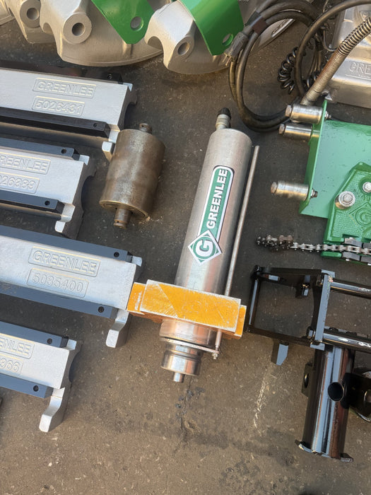 GREENLEE 881  Hydraulic Pipe Bender 2-1/2" to 4", with a 960 Pump  Great Shape!