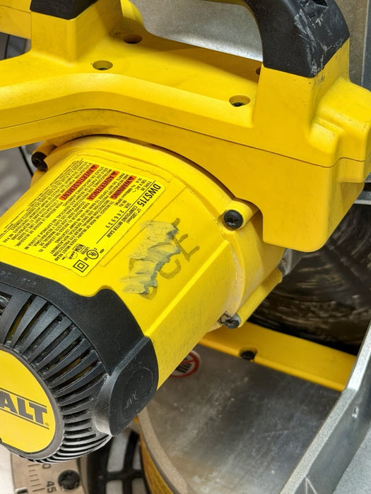 DEWALT DWS715R 12" 15 Amp Single Bevel Compound Miter Saw And Blade Mint!