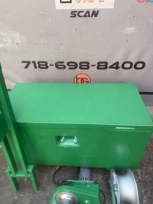 Greenlee 2000 LBS Cable Tugger Puller.  Works Fine.