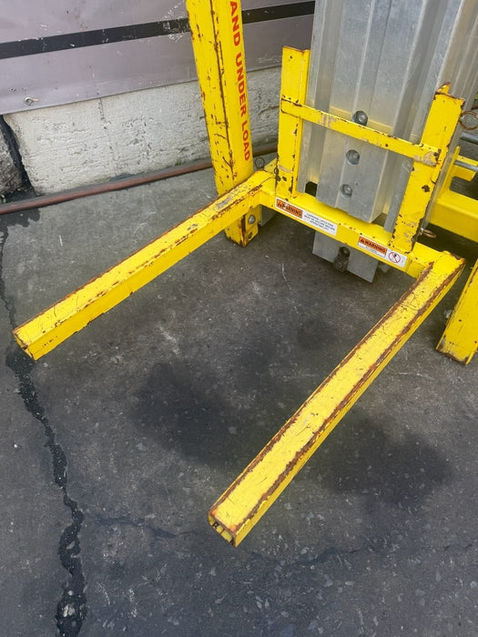 Used Sumner 783652 2124 Series 24 ft Contractor Lift 650 lbs Capacity