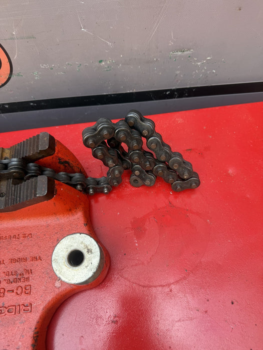 RIDGID 40215 BC-810 Bench Top Screw Chain Vise 8” Pipe Capacity Heavy Duty
