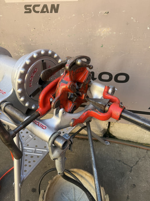 RIDGID 300  Pipe Threader Machine. Tristand. Oiler, Reamer, Die Works Great. 2
