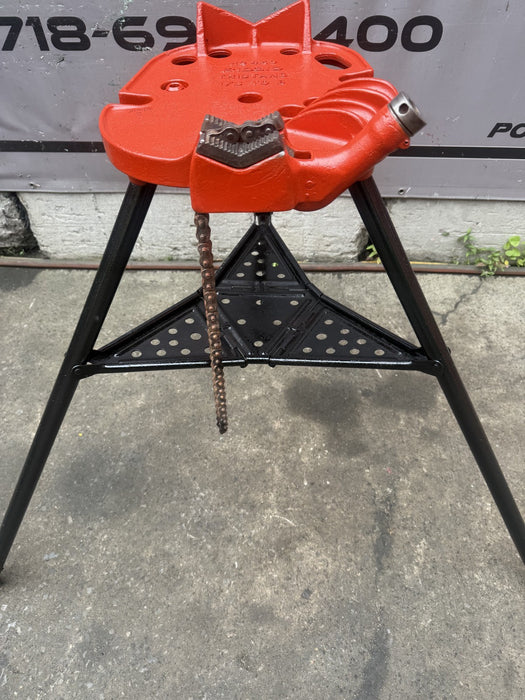 RIDGID 460 1/8 to 6 inch Tristand Pipe Vise 8/20 #2