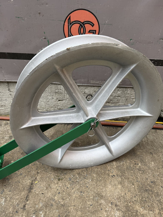 Greenlee 653 24 inch 4000 lbs Cable Puller Sheave, Hook  Great Shape