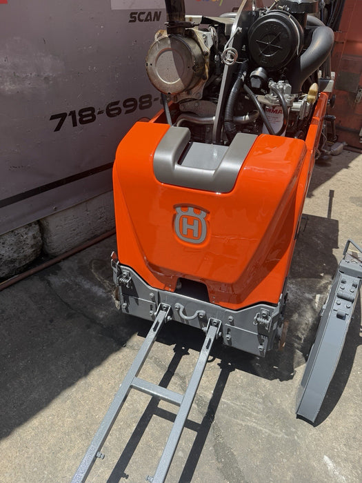 2016 Husqvarna FS-5000D 26" Walk Behind Concrete Saw 657Hours MINT FS5000D