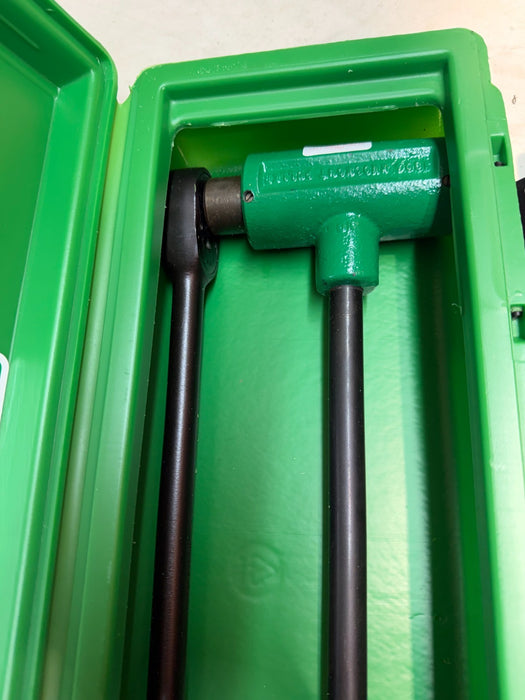 Greenlee 1806 SB  Ratchet Punch Driver Kit w/ 3 Studs & Case for Knockouts NEW