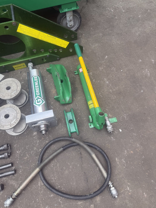 GREENLEE 883 Hydraulic Rigid IPS Bender 1-1/4 - 3" with Pump.