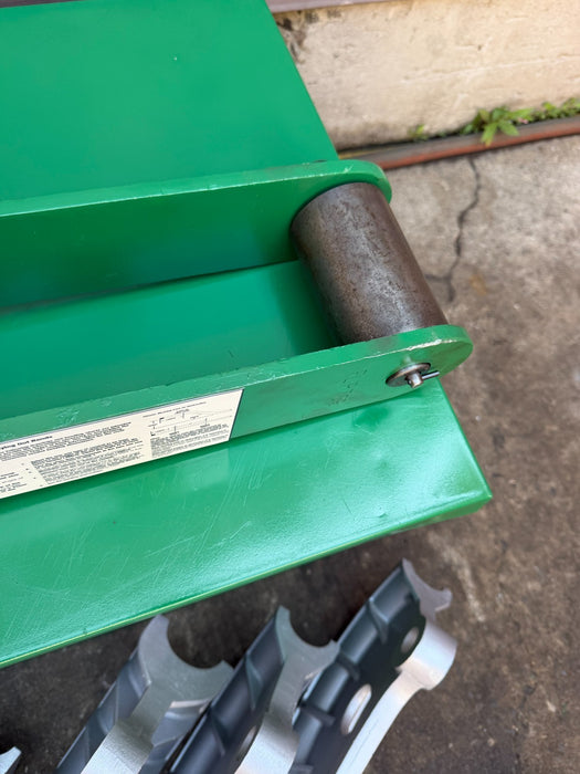 GREENLEE 882 Hydraulic Pipe Bender 1-1/4 - 2 RIGID EMT With Hand Pump