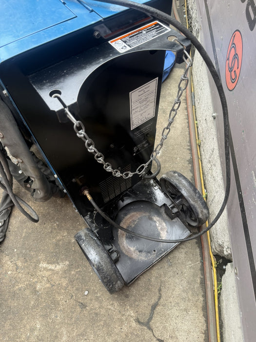 Miller Millermatic 350P Pulse Aluminum Welder with Gun.  Works Fine.