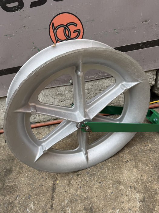 Greenlee 653 24 inch 4000 lbs Cable Puller Sheave, Hook  Great Shape