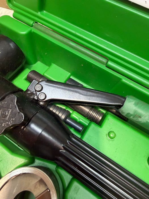 Greenlee 7907SB Hydraulic Knockout Punch Driver Kit NEW Hydraulic driver 1/2-2"