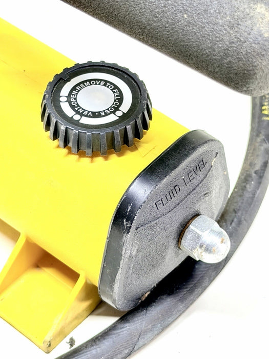 Enerpac P392 Two-Speed Hydraulic Hand Pump 700 Bar 10,000 PSI.  Works Great.