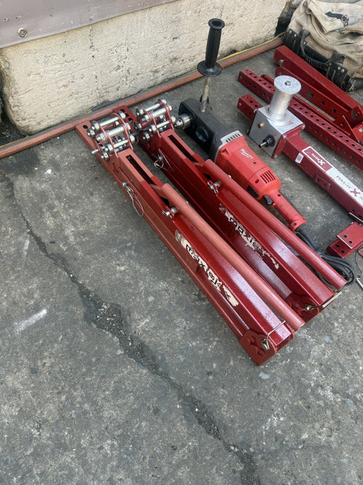 Maxis Pull-It Cable Tugger Puller 3000X  with a Pair of Stands. Works Great.