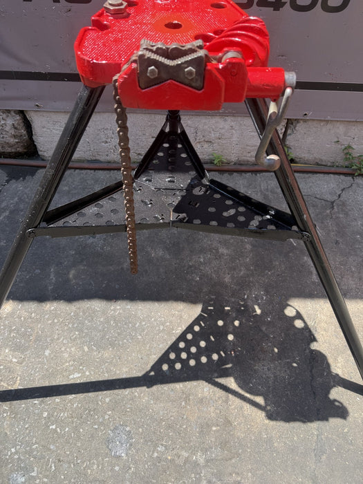 Reed R450 02306 Tripod Chain Vise Tristand Pipe Vise 5 inch Capacity Great Shape