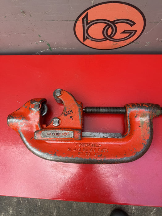 RIDGID NO 4-S Pipe Cutter  2" to 4" Capacity Heavy Duty.  Nice Shape.