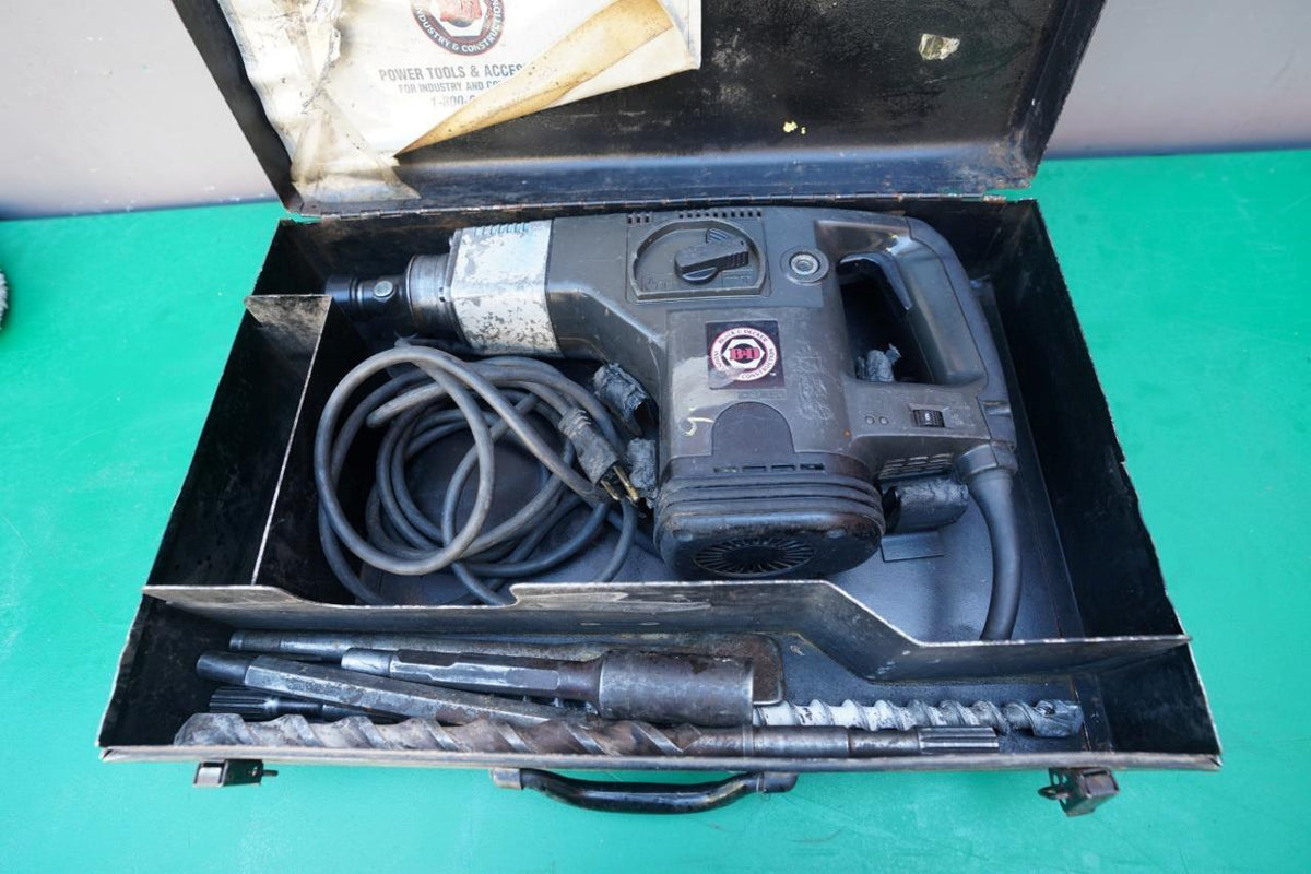 Black and Decker Rotary Hammer Drill 120 volts Works Great — Buys Galore