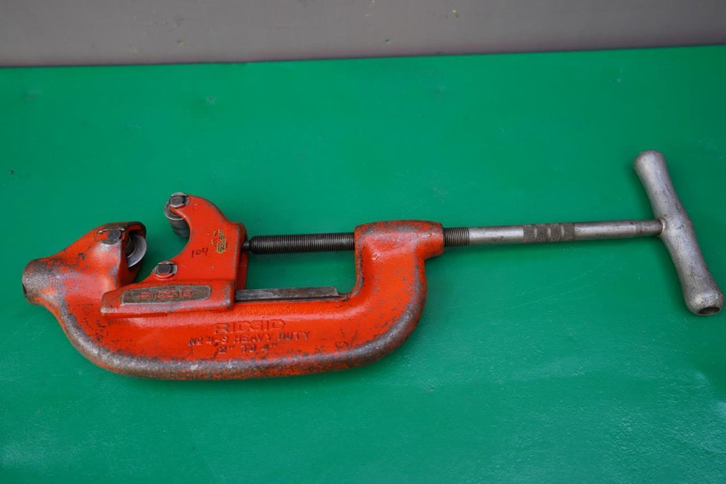 Ridgid 4-S 2 to 4 inch Pipe Cutter.  Works Great.  #104