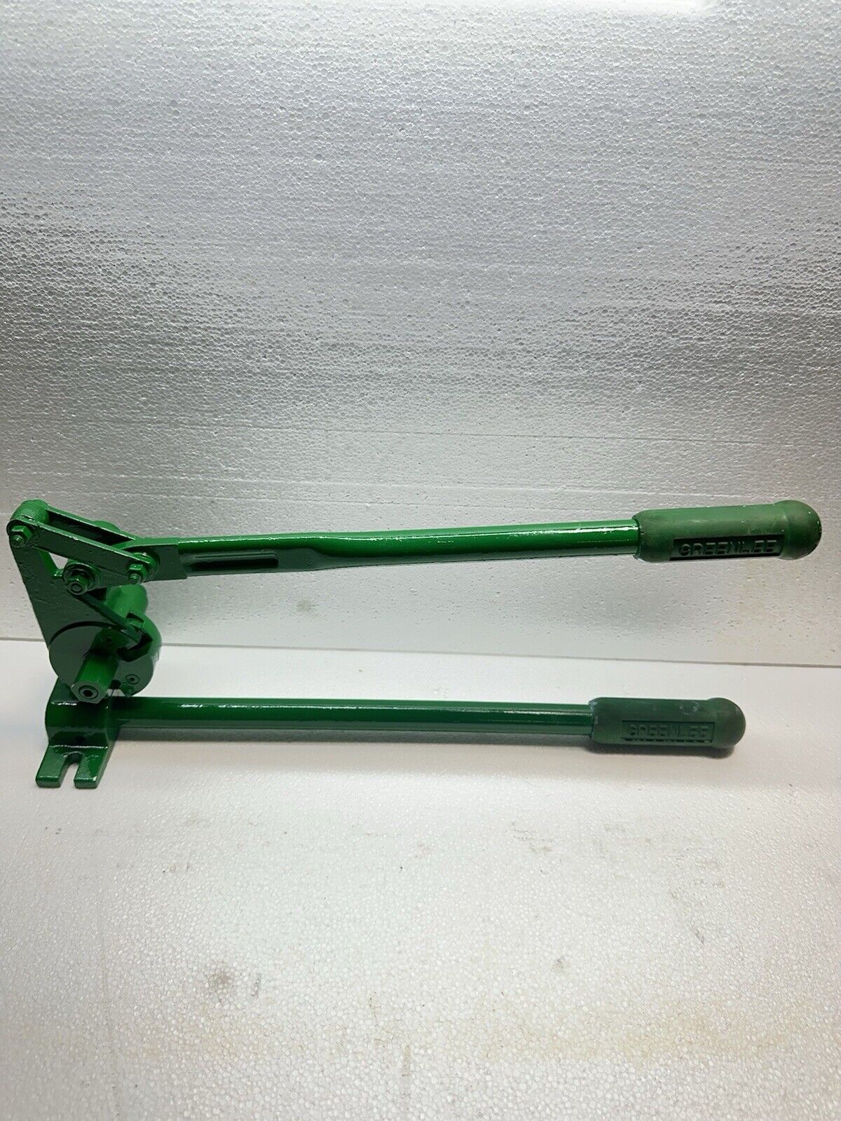Greenlee 36587 Threaded Rod Cutter - Bench Mount #1 — Buys Galore