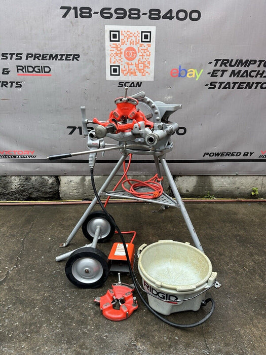 RIDGID 300 T2 Pipe Threader, (2) Ridgid 811 Die Heads, Oiler  Transporter Mint