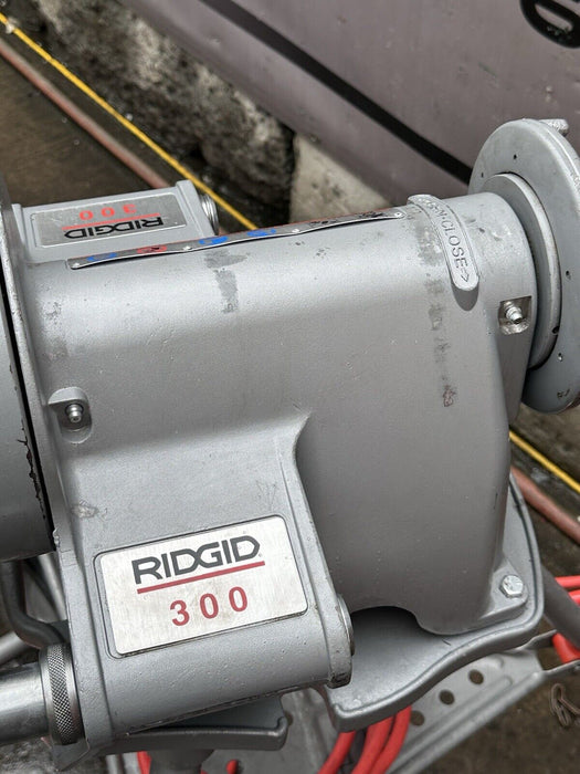 RIDGID 300 T2 Pipe Threader, (2) Ridgid 811 Die Heads, Oiler  Transporter Mint