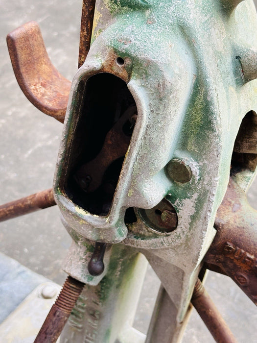 1 Duff Norton 10 Ton Reel Jack Stands Model 1030 CRA X-4655 With Stand