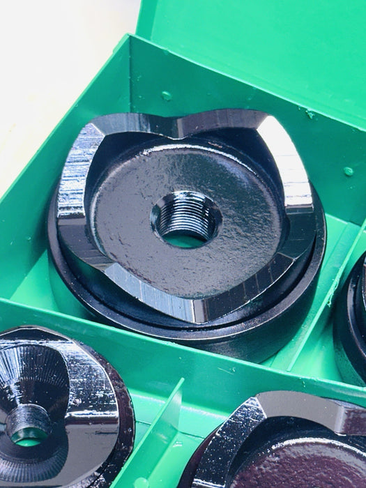 Greenlee 7304 Knockout Punch & Die Set For 2 1/2"-4" Conduit Size KO #BG8