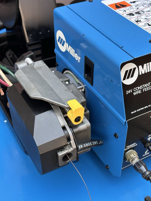 Miller Deltaweld 452 CV-DC , 230/460 V, 3ph + Miller S-64 24V Wire Feeder Mint🔥