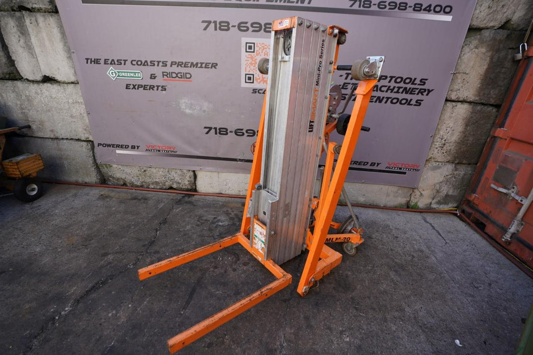 Lift smart Mini-Pro MLM-20  Genie Material Lift Hoist.   Works Great.