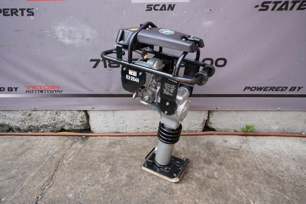 Ingersoll Rand Doosan Jumping Jack Honda Motor RX-264H.  Mint Condition.