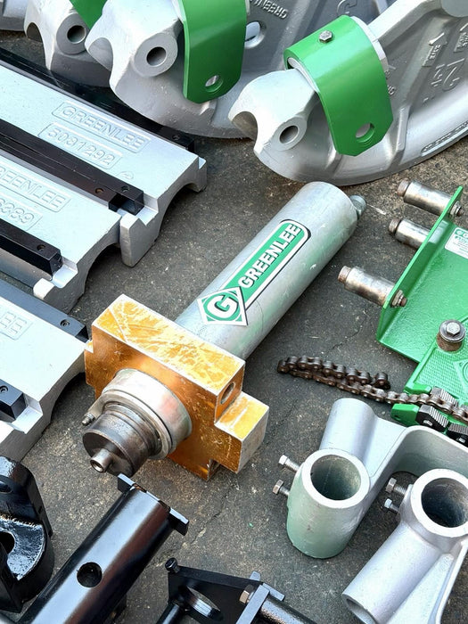 Greenlee 881 Hydraulic Pipe Bender 2.5”-4” Rigid IMC EMT 960 Pump & 1813 Table