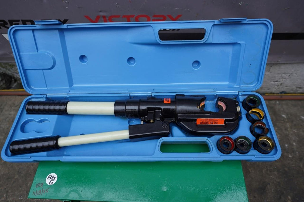 Thomas and Betts TBM14M Hydraulic Crimper with Dies.  MINT MINT MINT Condition.