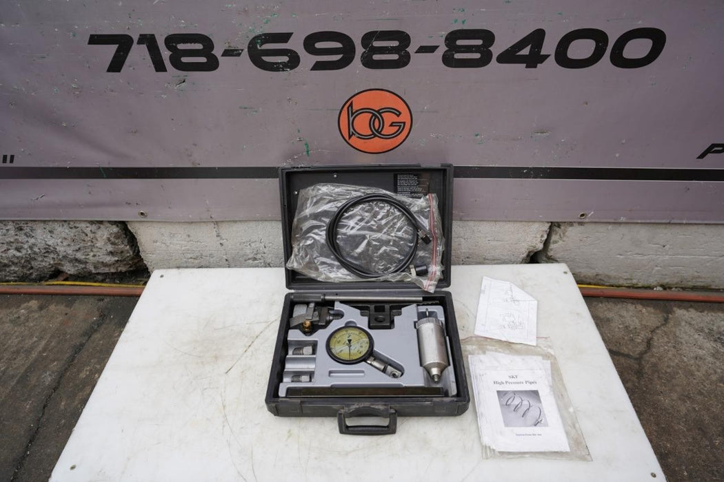SKF Oil Injection Kit  Model 729101B.  Great Shape.