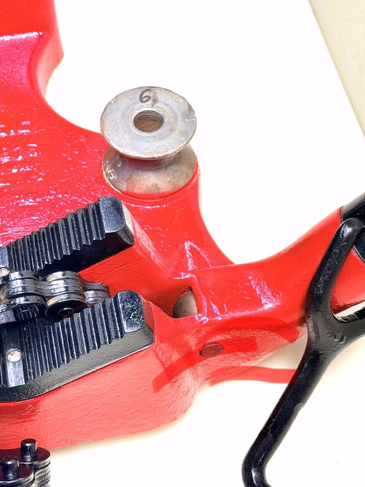 Ridgid 40215 BC810 1/2-8" in Capacity Top Screw Bench Chain Vise #6