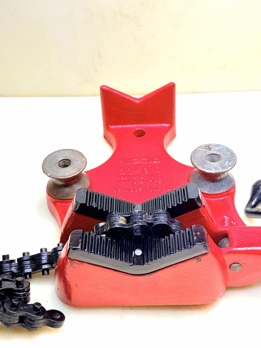 Ridgid 40215 BC810 1/2-8" in Capacity Top Screw Bench Chain Vise #7