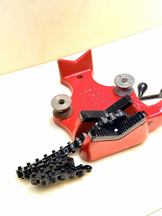 Ridgid 40215 BC810 1/2-8" in Capacity Top Screw Bench Chain Vise #7