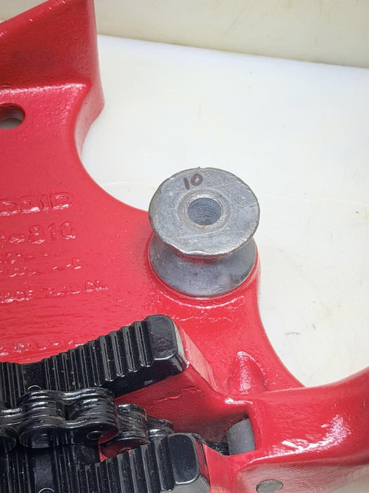 Ridgid 40215 BC810 1/2-8" in Capacity Top Screw Bench Chain Vise #10