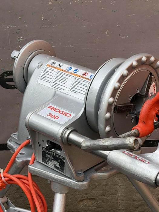 RIDGID 15682 Pipe Threading Machine Model 300 T2 + Carriage , 811 Die, Oiler #2
