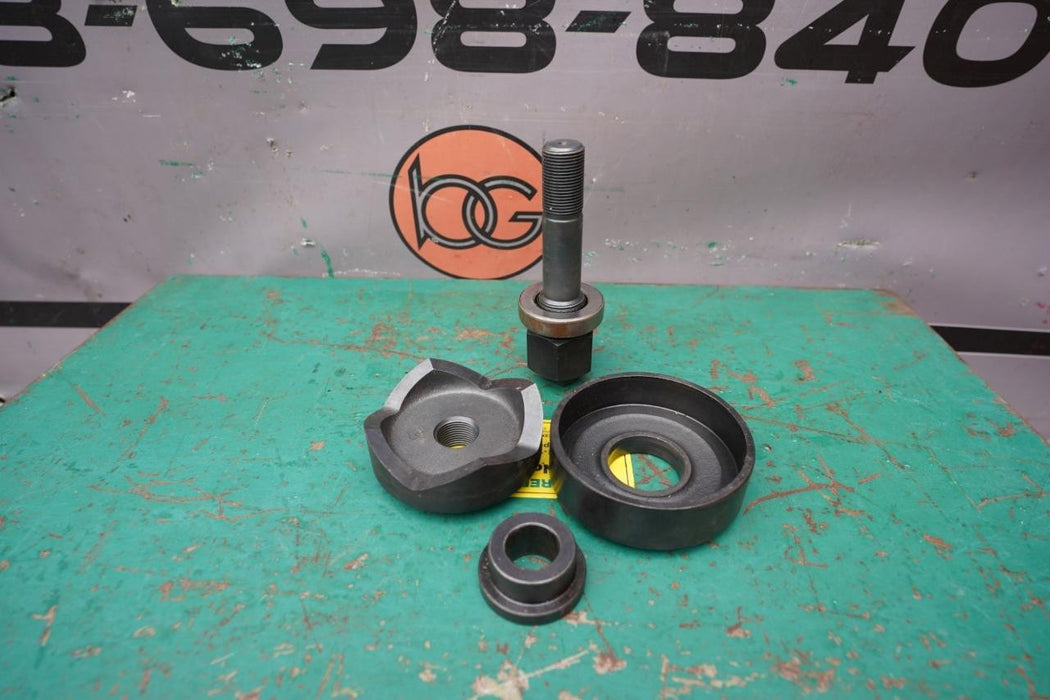 Greenlee  4 inch Knock Out Punch and Die Set.  Great Shape.
